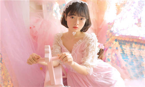 九龙供卵试管代怀生子多少钱？这一直是很多不孕不育家庭关注的话题。在中国，不孕不育的发生率越来越高，根据《中国不孕不育现状调研报告》显示，育龄夫妇的不孕不育率从20年前的3%增长至现在的12.5%-18.2%，患者人数高达6000万以上。在这样的背景下，许多家庭通过供卵试管来实现自己的生育梦想。那么，供卵试管代怀生子的费用到底是多少呢？